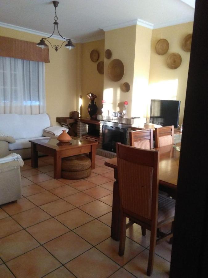 Chalet Con Encanto Villa Palomares del Río Eksteriør billede